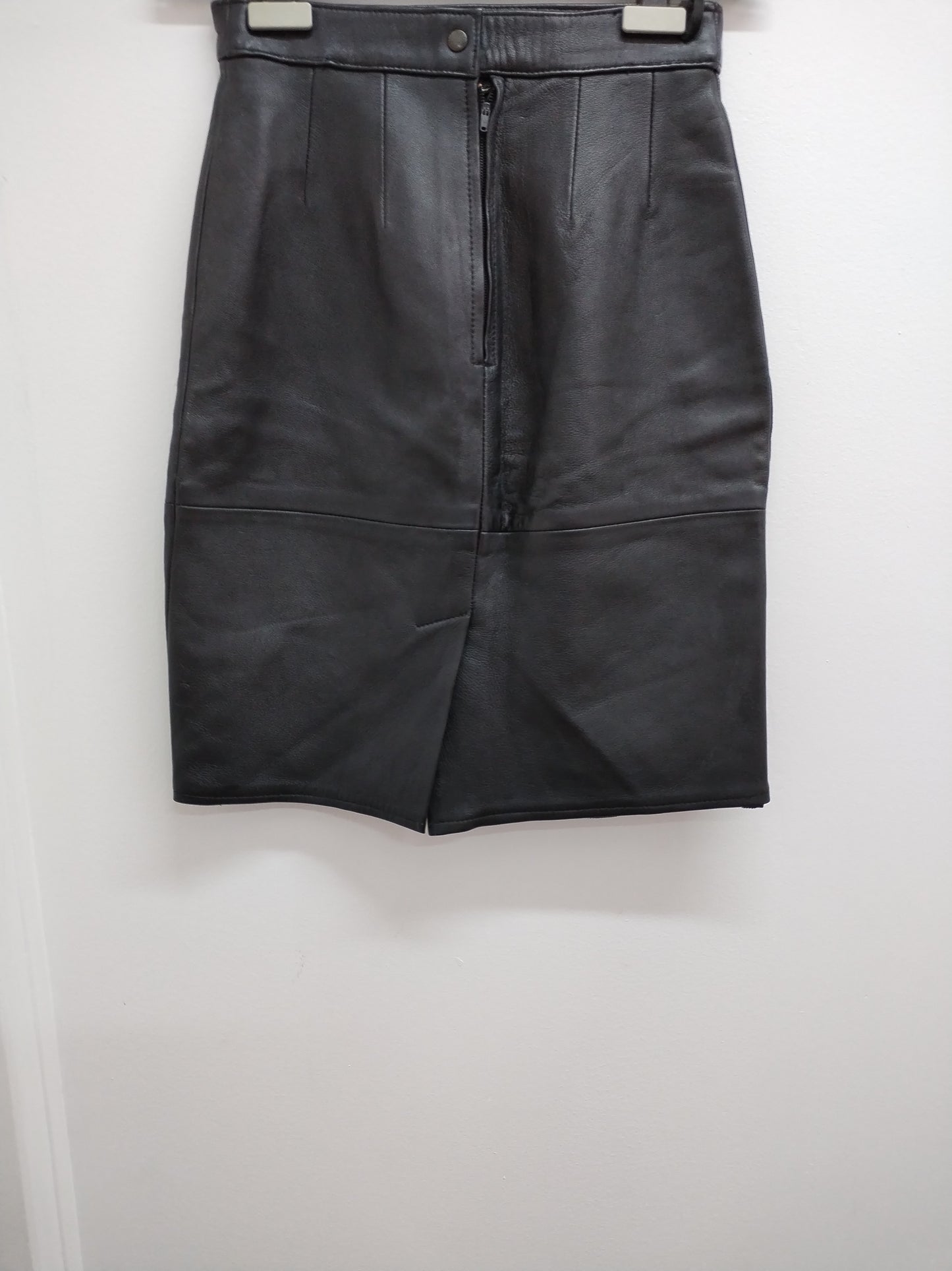 Jupe en cuir noire Taille 36