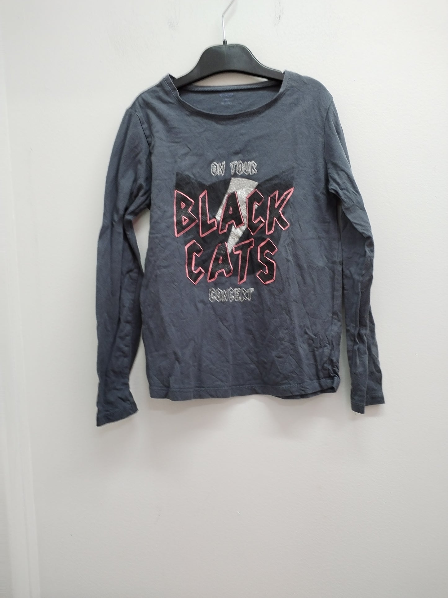 T-shirt manches longues Kiabi gris anthracite avec impression Taille 10 Ans