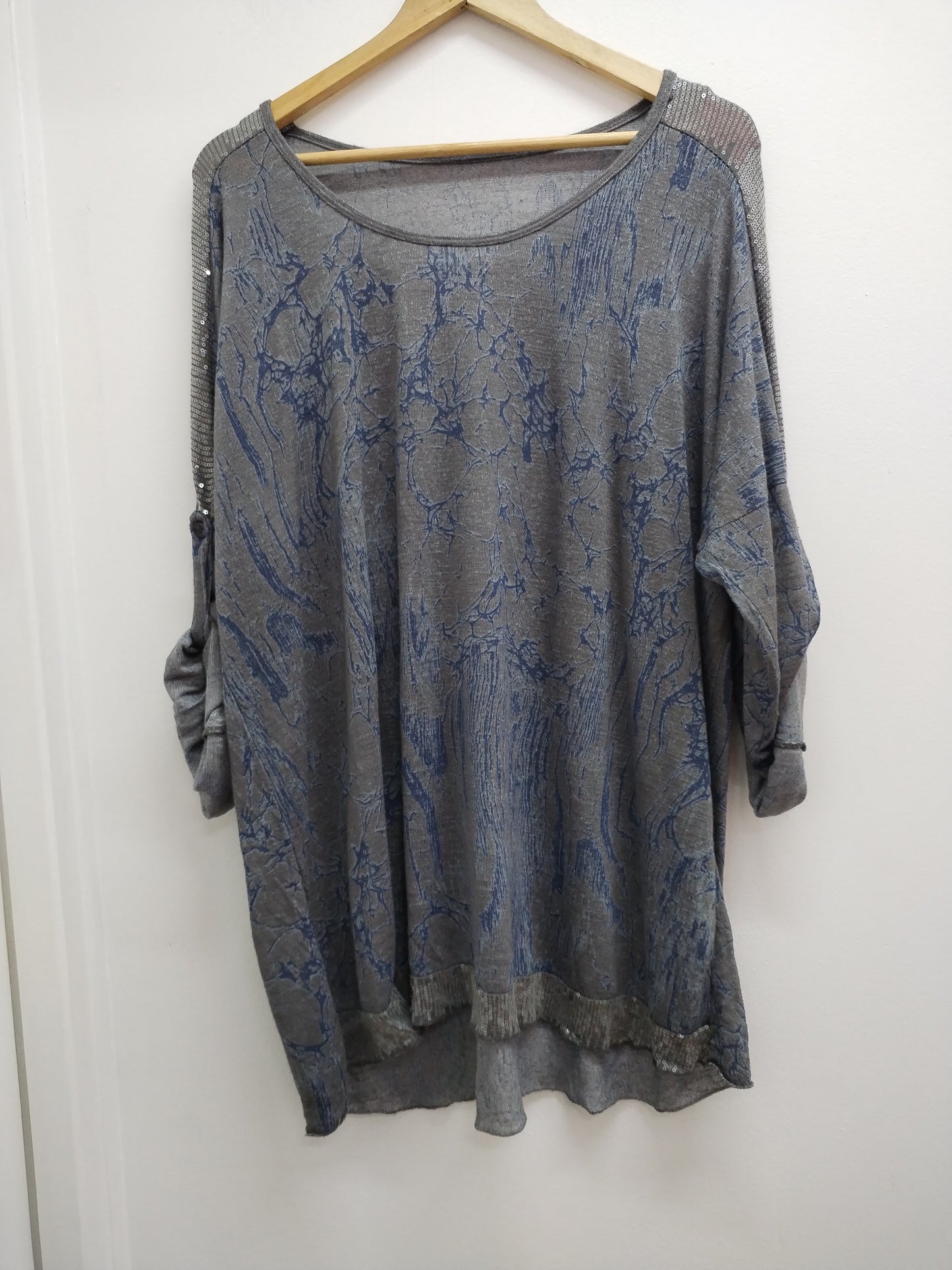 Pull fin manches 3/4 gris et bleu avec strass Taille 3XL