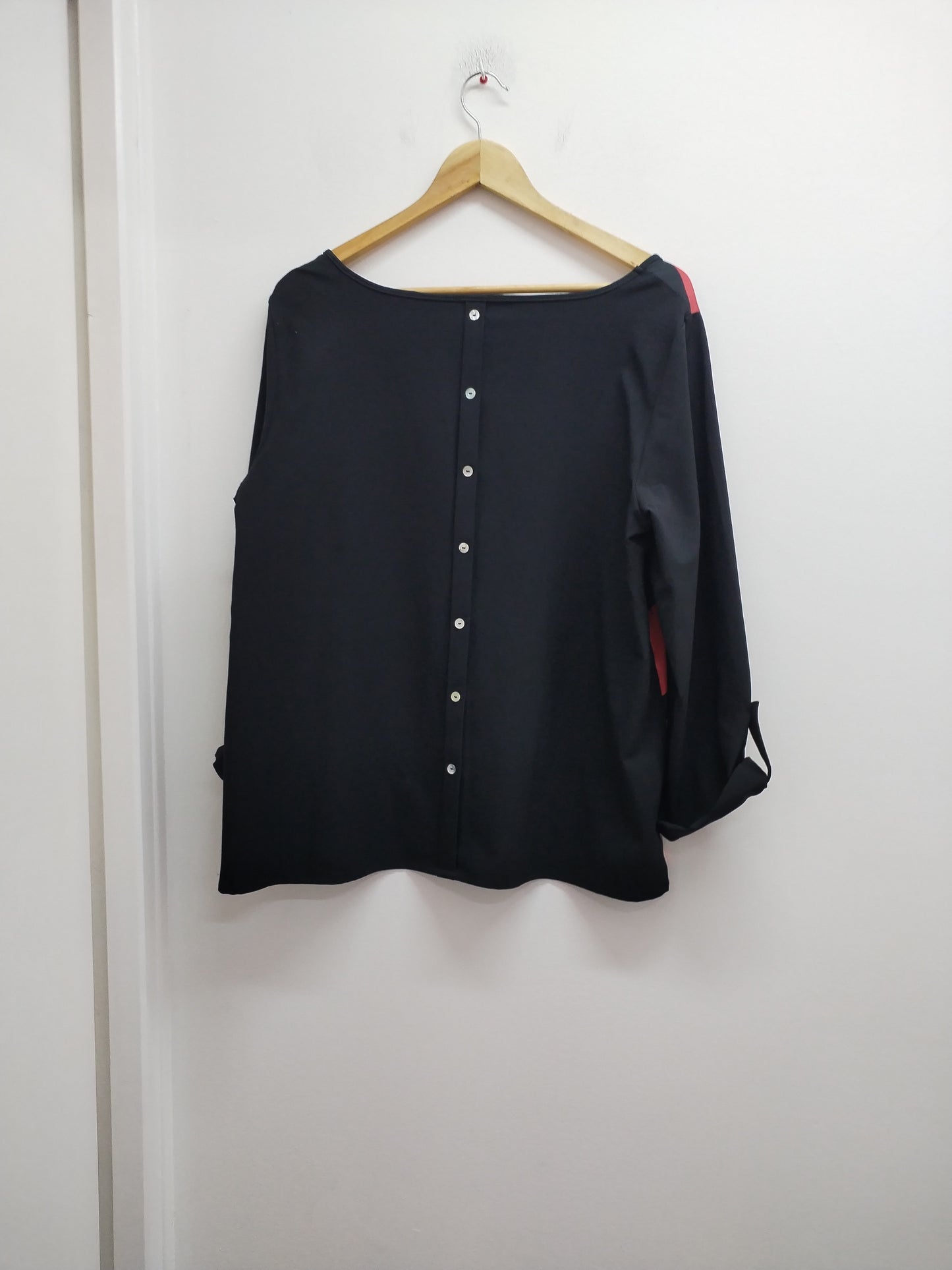 Tunique manches longues noire rayée rouge et rose Taille XL