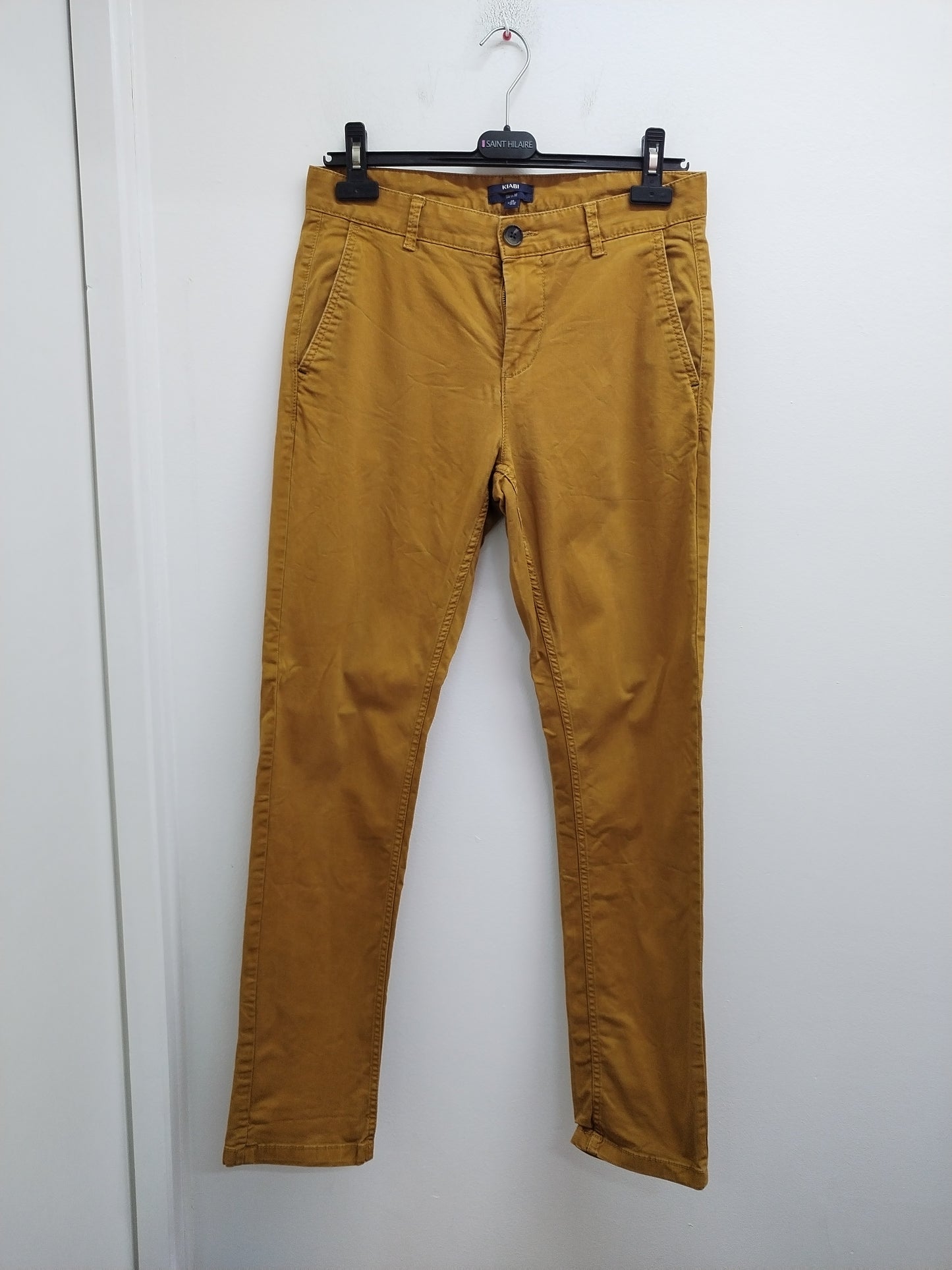 Pantalon Kiabi slim fit moutarde Taille 38