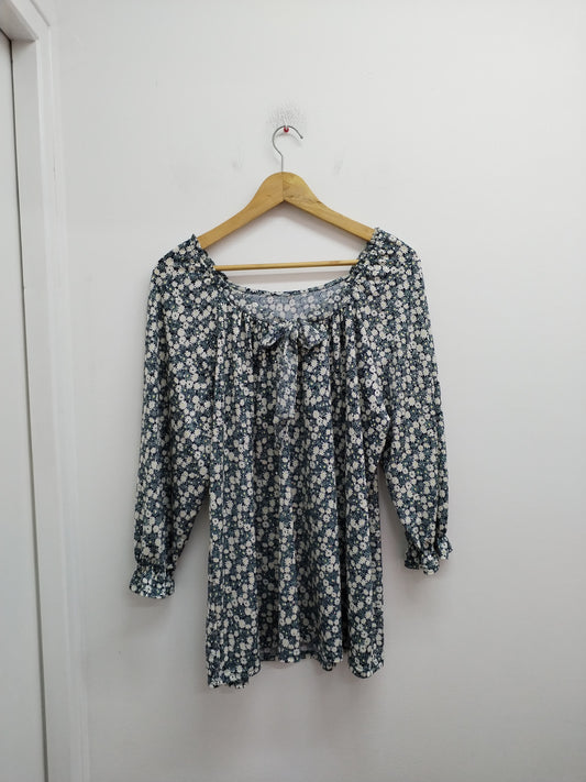 Tunique manches 3/4 fleurie et argentée Taille XL