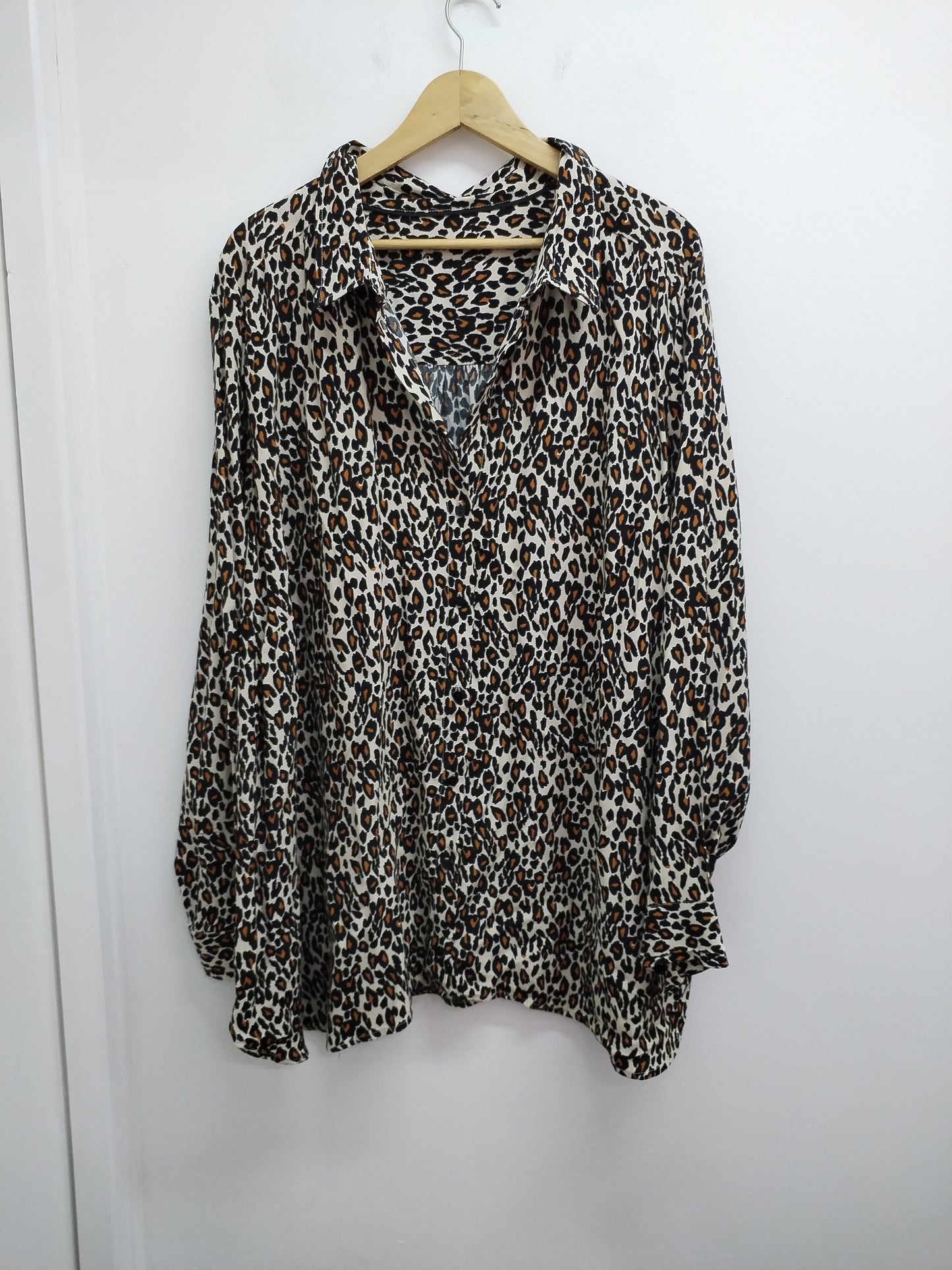 Chemise manches longues imprimée léopard Taille 3XL