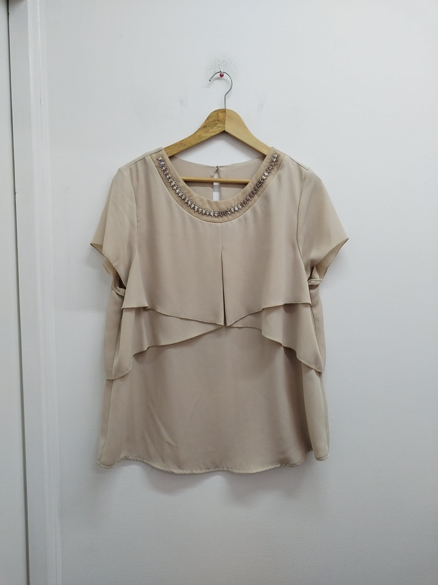 Tunique manches courtes beige avec strass Taille L