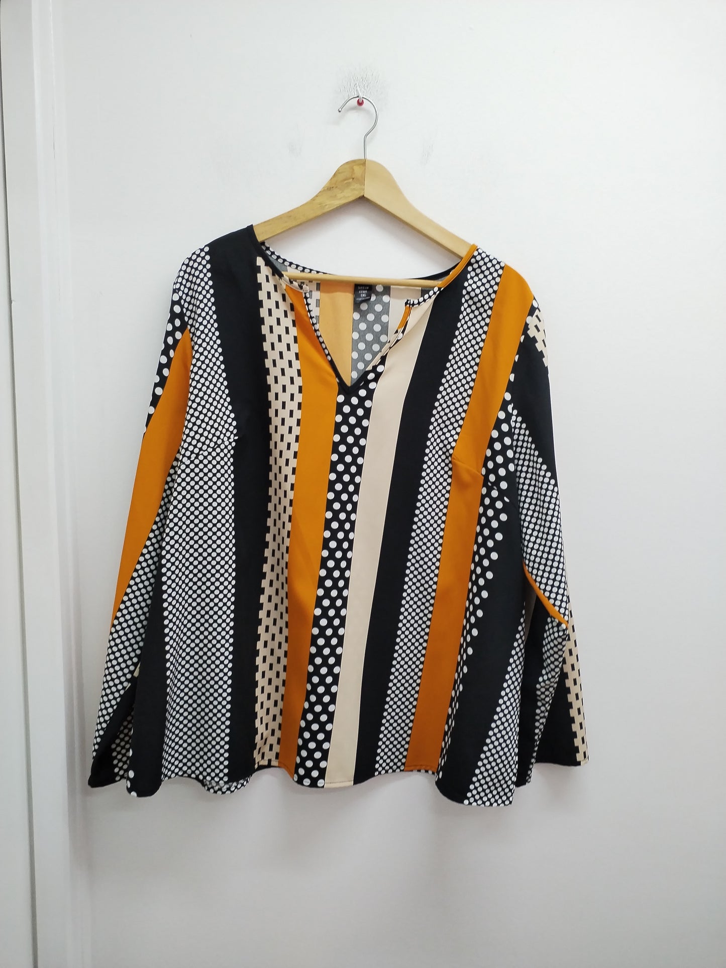 Tunique manches longues Shein noire, beige et orange rayée et à pois Taille XL
