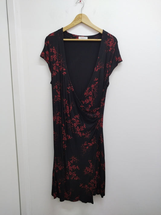 Robe manches courtes Yessica noire et rouge fleurie Taille L
