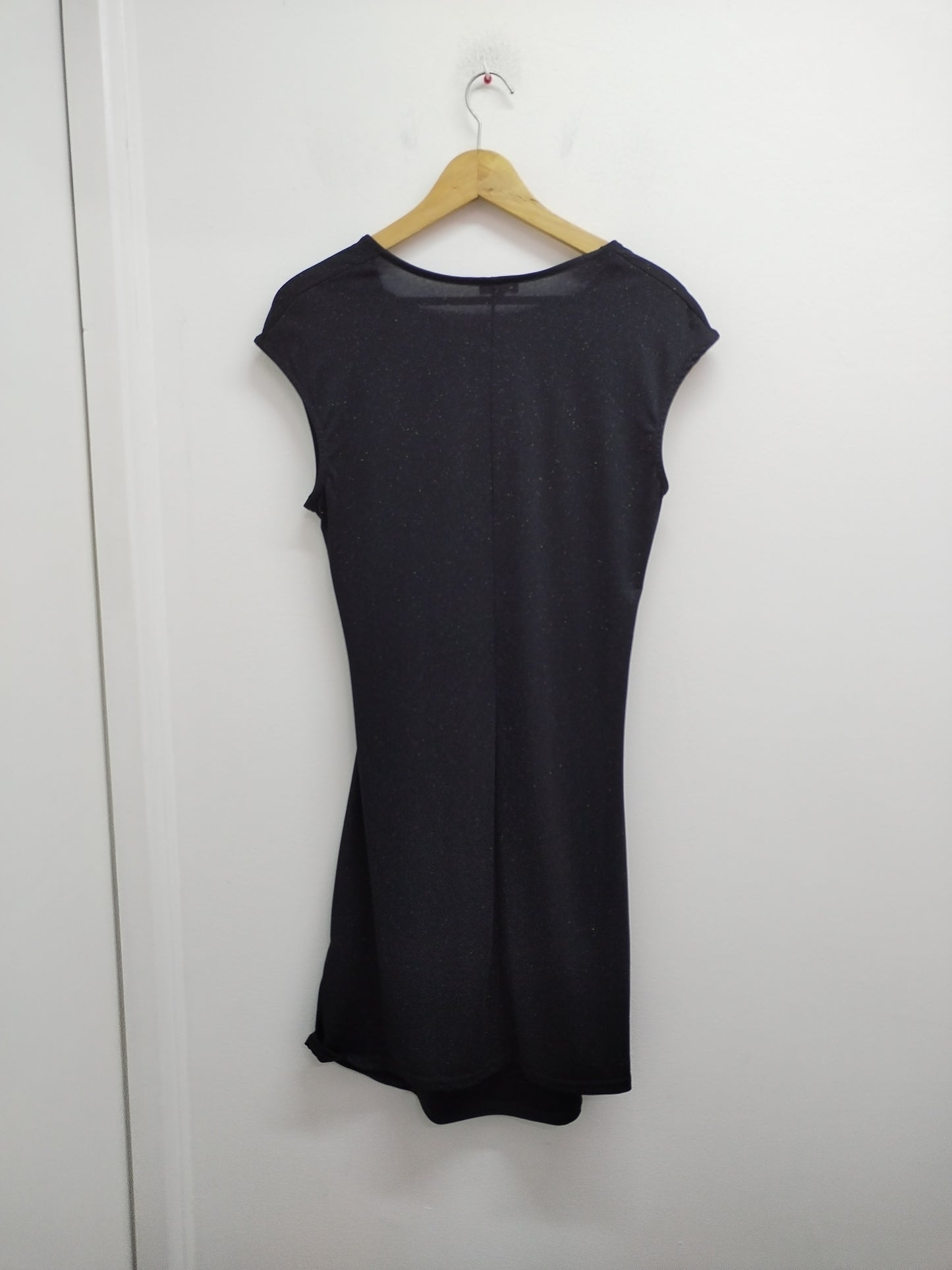 Robe sans manche Tissaia noire pailletée Taille L