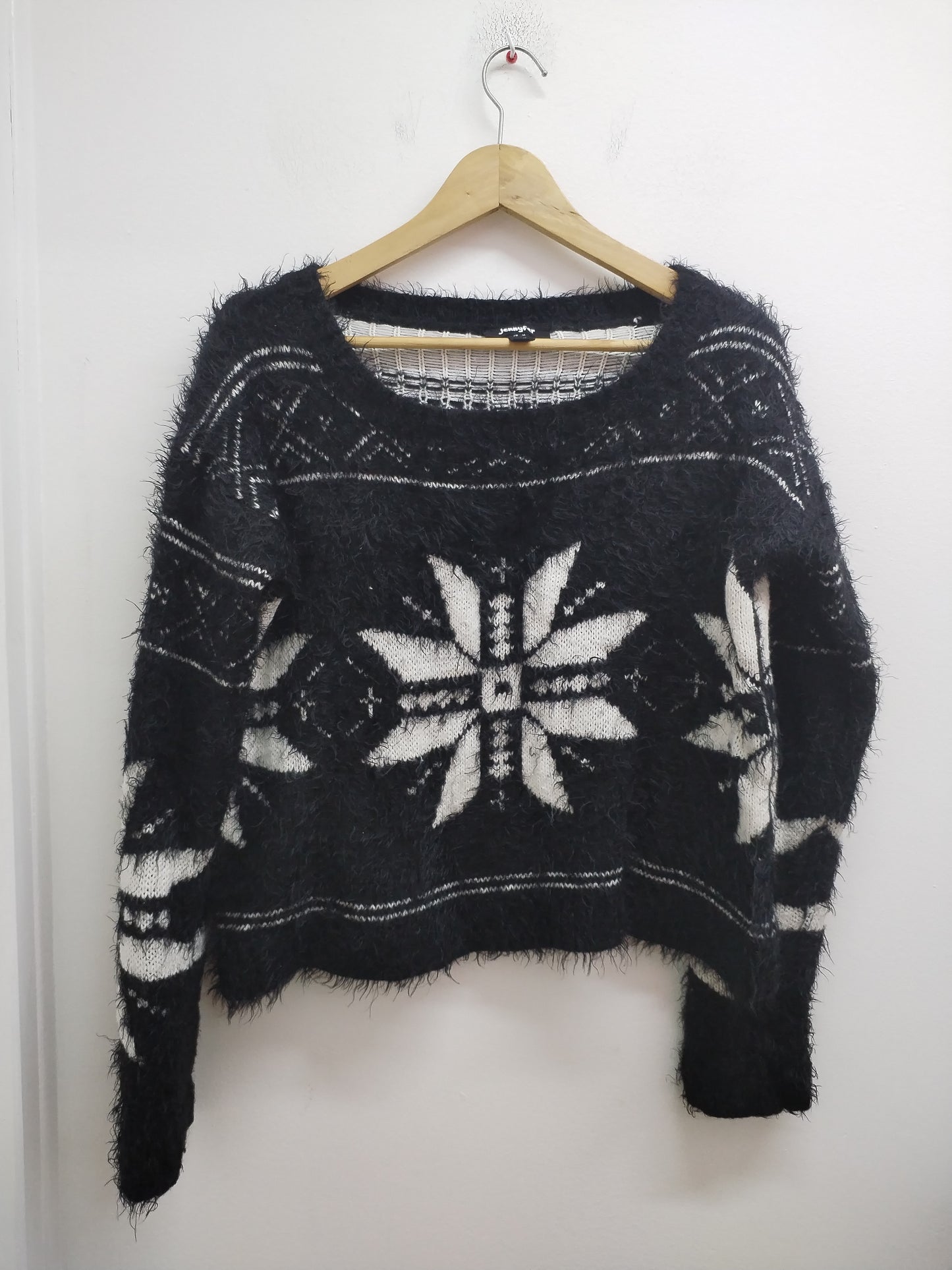 Pull mailles poilue Jennyfer noir et blanc à motifs Taille M