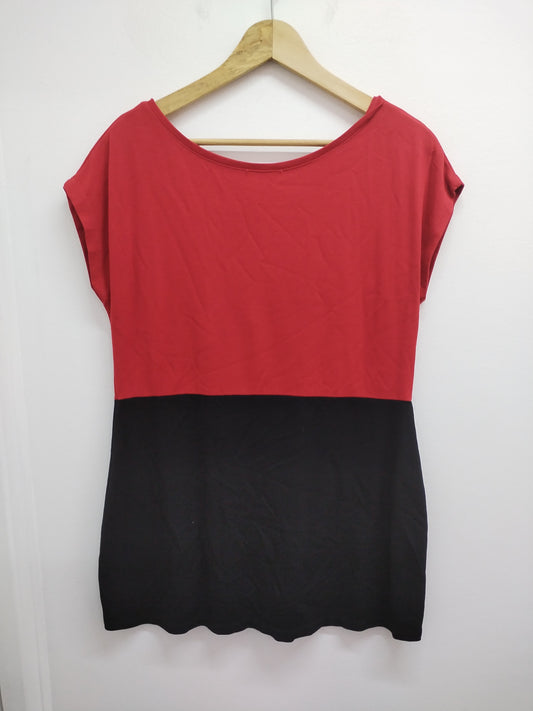 Tunique manches courtes rouge et noire Taille L