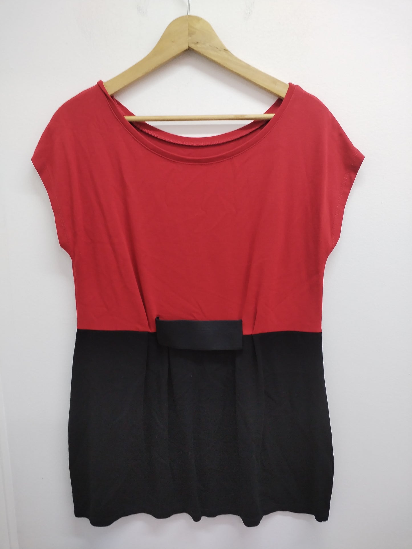 Tunique manches courtes rouge et noire Taille L