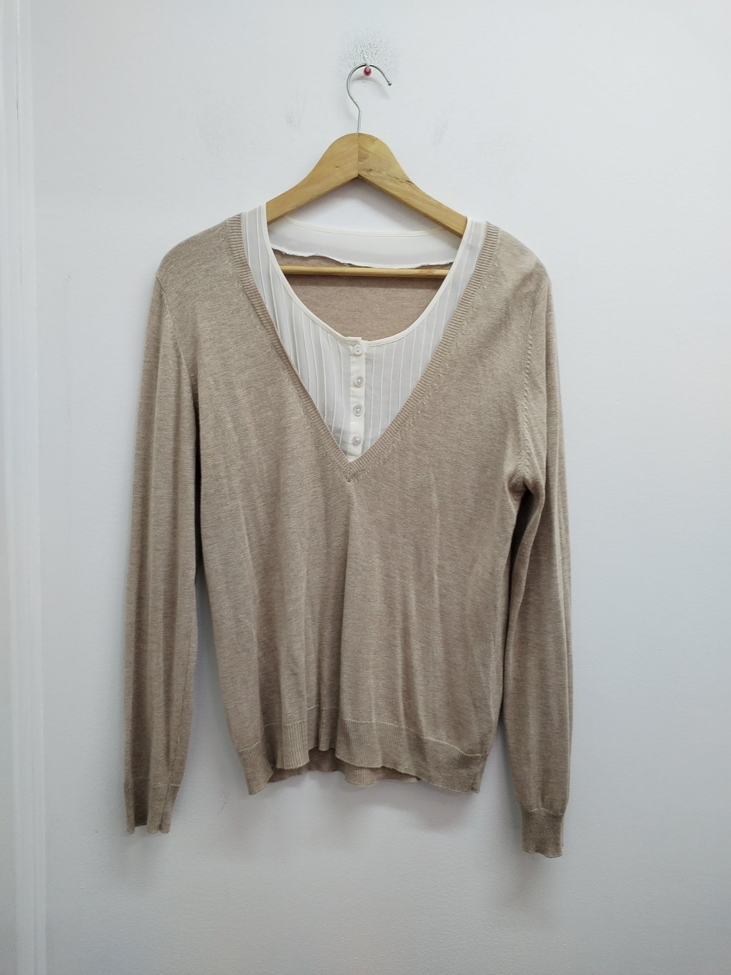 Pull fin beige avec col blanc Taille M