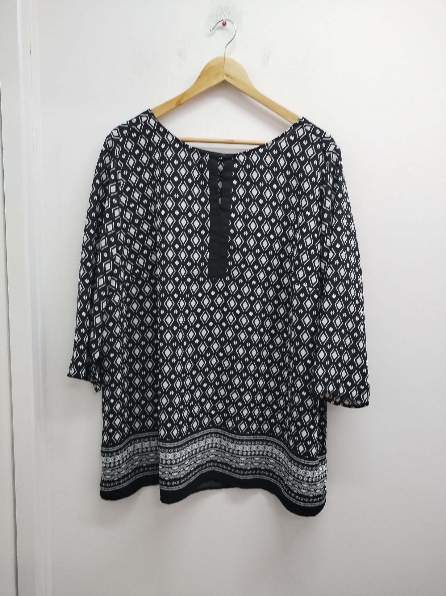 Tunique manches 3/4 Balsamik noire et blanche à motifs Taille 54