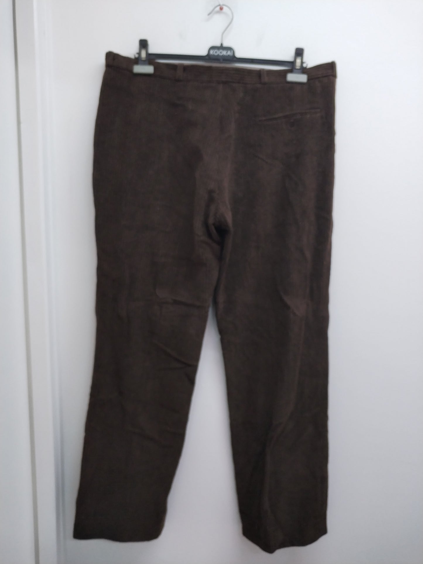 Pantalon en velours côtelé marron Taille 48