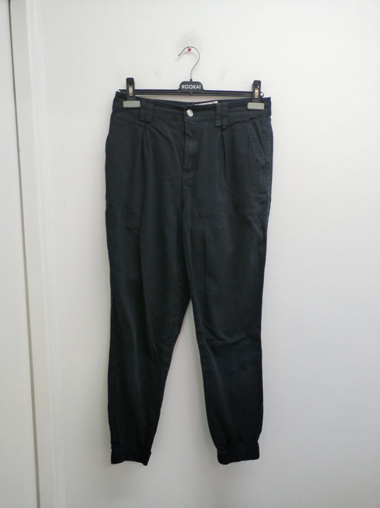 Pantalon style cargo Jennyfer noir Taille 38