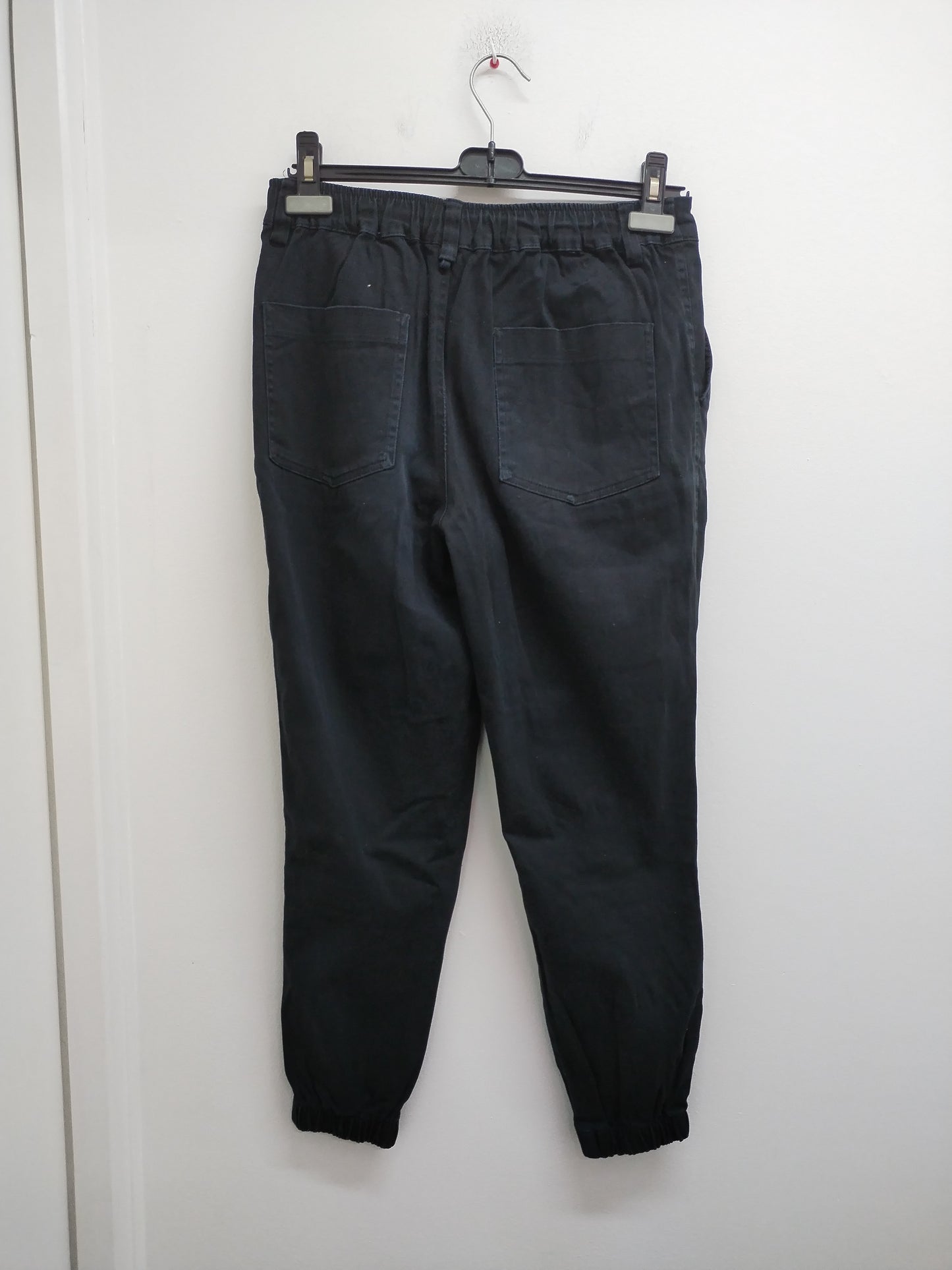 Pantalon style cargo Jennyfer noir Taille 38