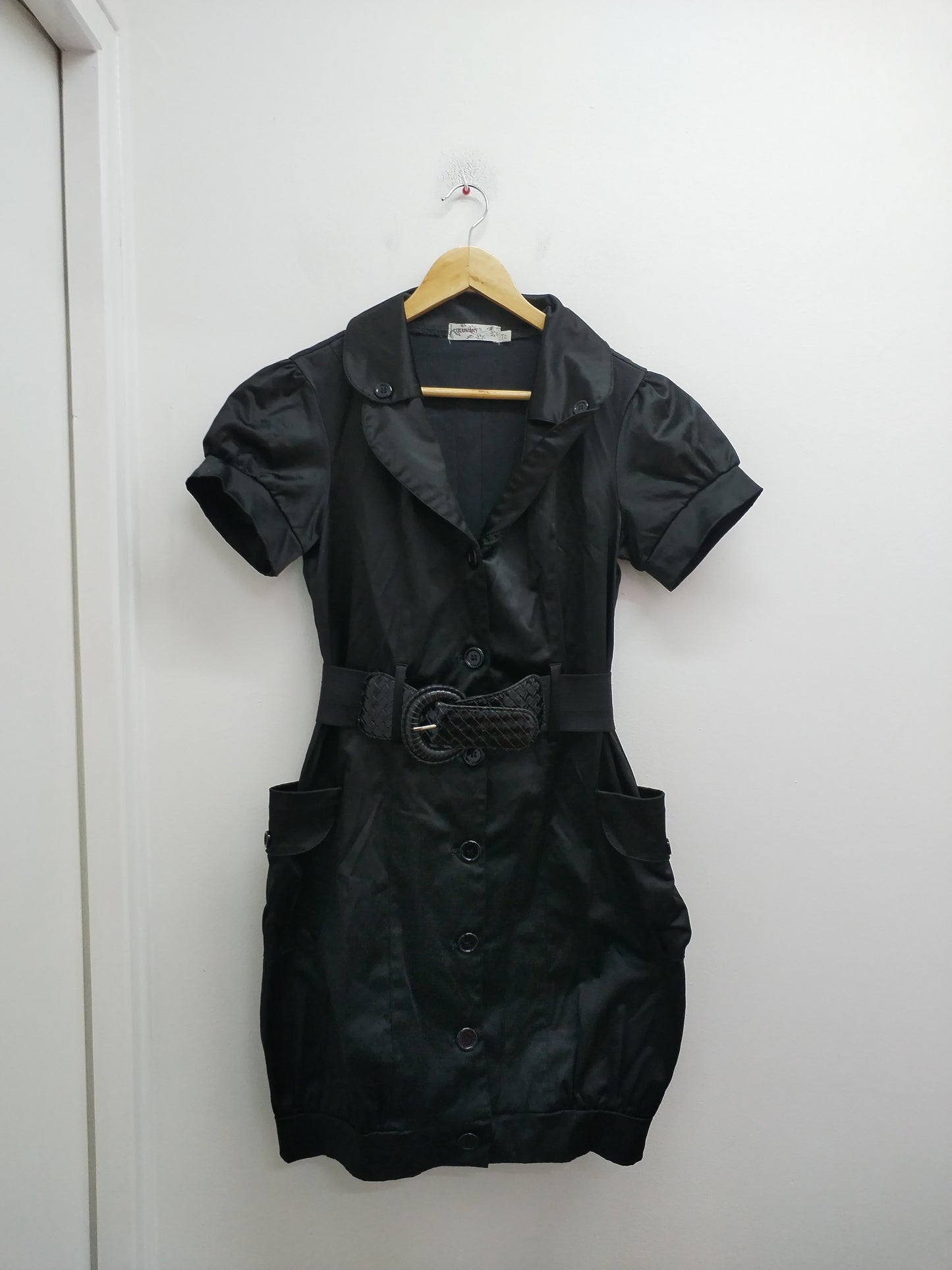 Robe manches courtes Lulumary noire avec ceinture Taille M