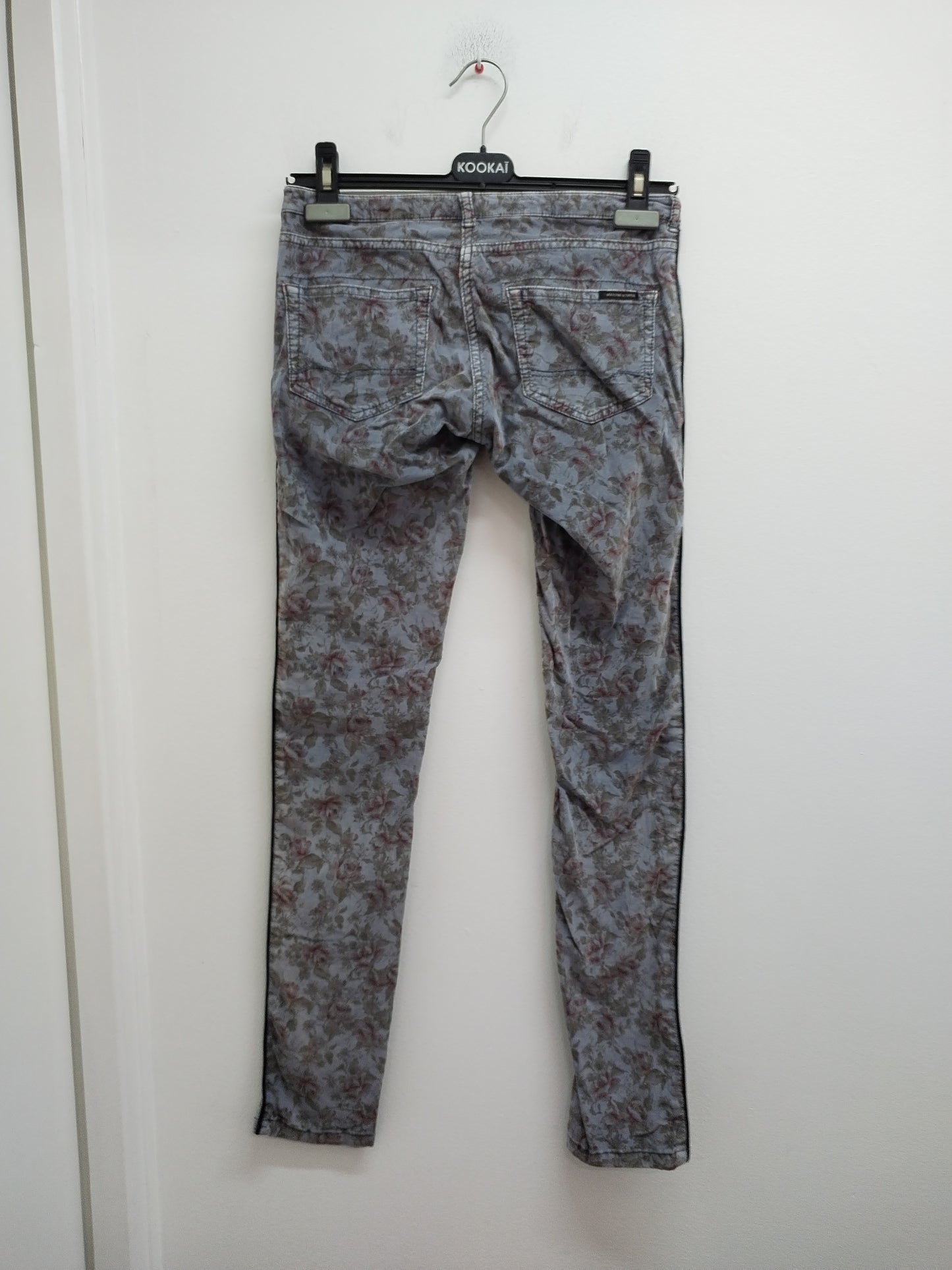 Pantalon en velours Maison Scotch gris fleuri Taille 34