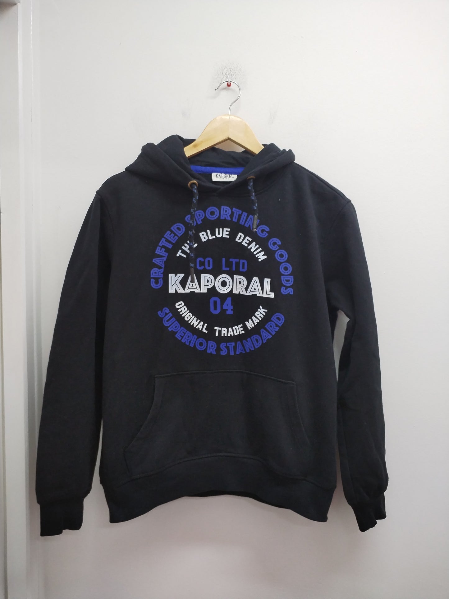Sweat à capuche Kaporal noir avec impression Taille M