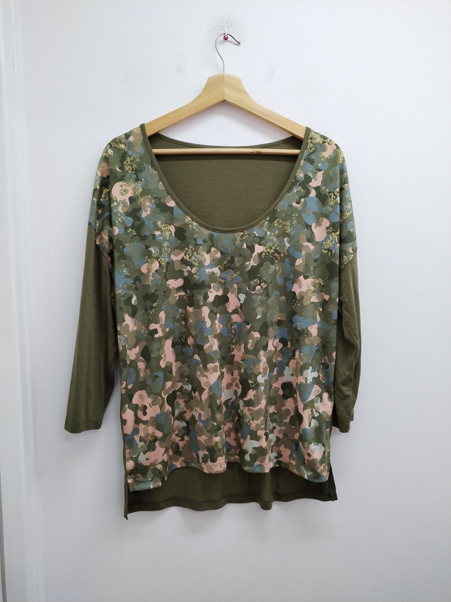 Tunique manches 3/4 kaki, doré et imprimé camouflage Taille XL