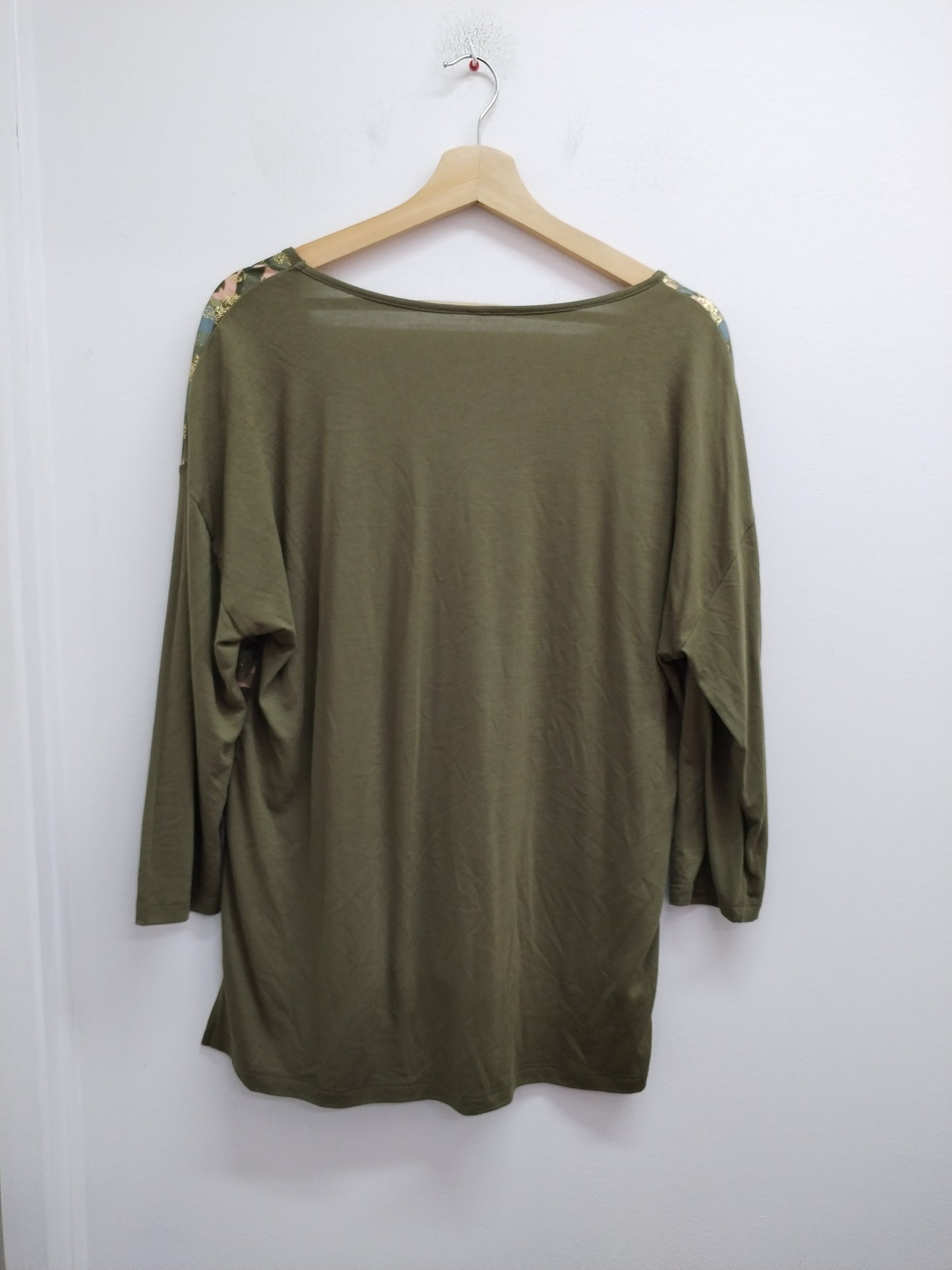 Tunique manches 3/4 kaki, doré et imprimé camouflage Taille XL