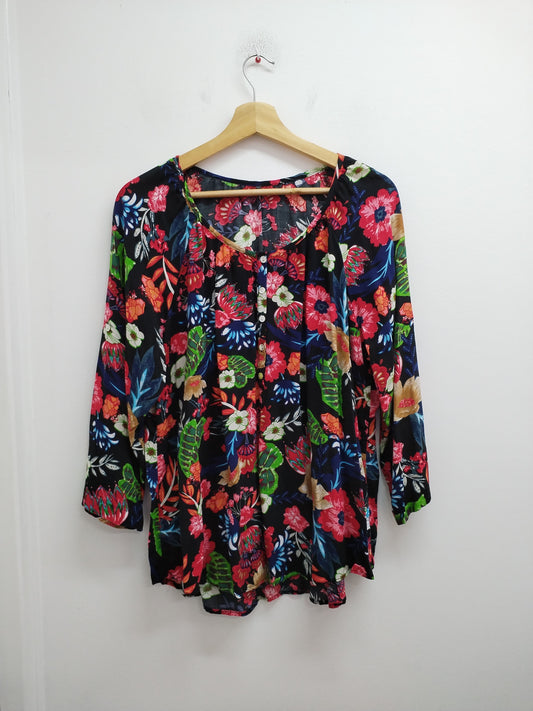 Tunique manches 3/4 noire fleurie Taille XL