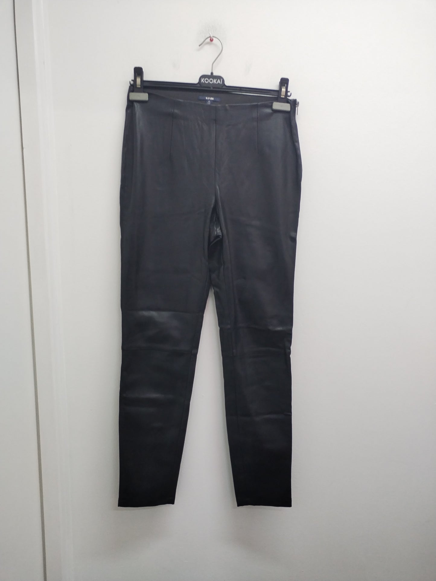 Pantalon similicuir Kiabi noir Taille 40