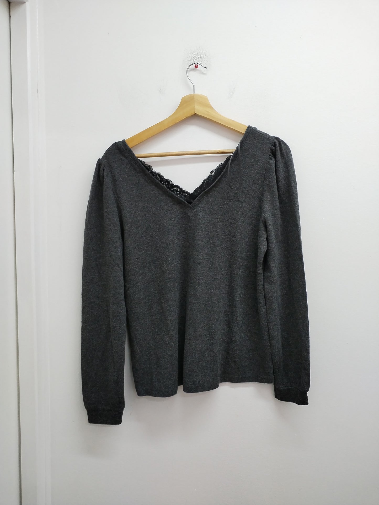 Pull fin col V avec dentelle Cache-Cache gris anthracite Taille M