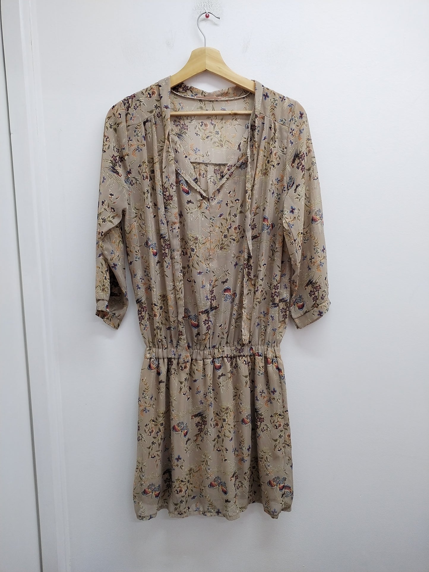 Robe en voile LBP manches 3/4 beige fleurie Taille M