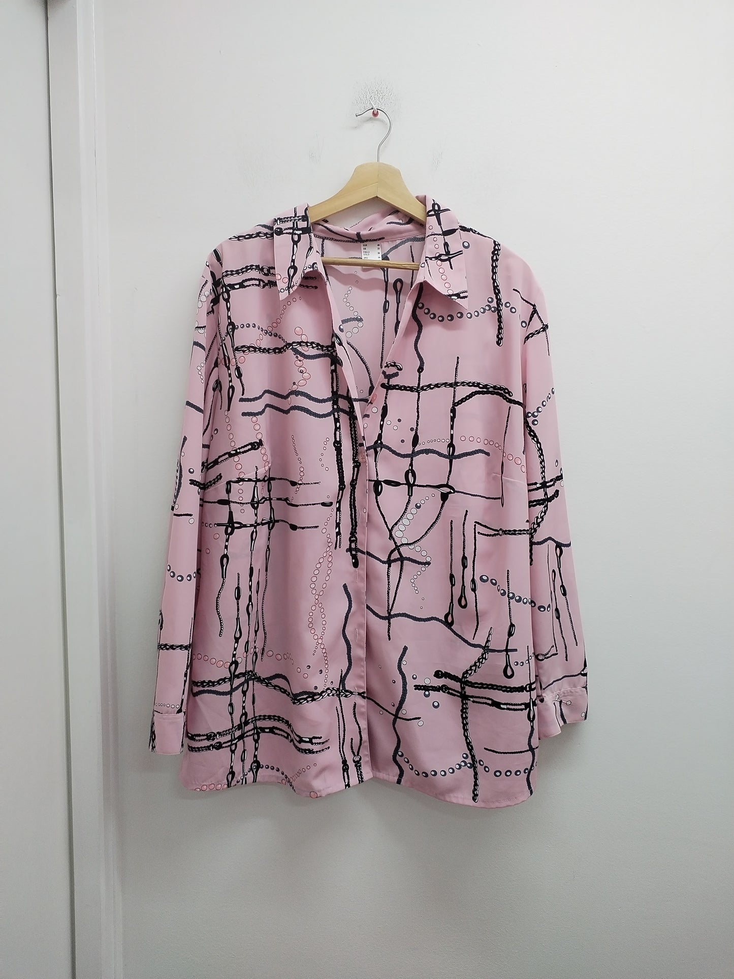 Chemise manches longues rose à motifs Taille 50