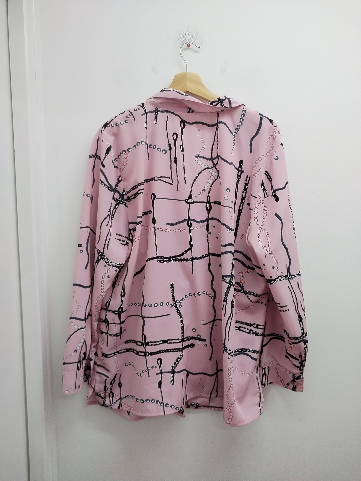 Chemise manches longues rose à motifs Taille 50