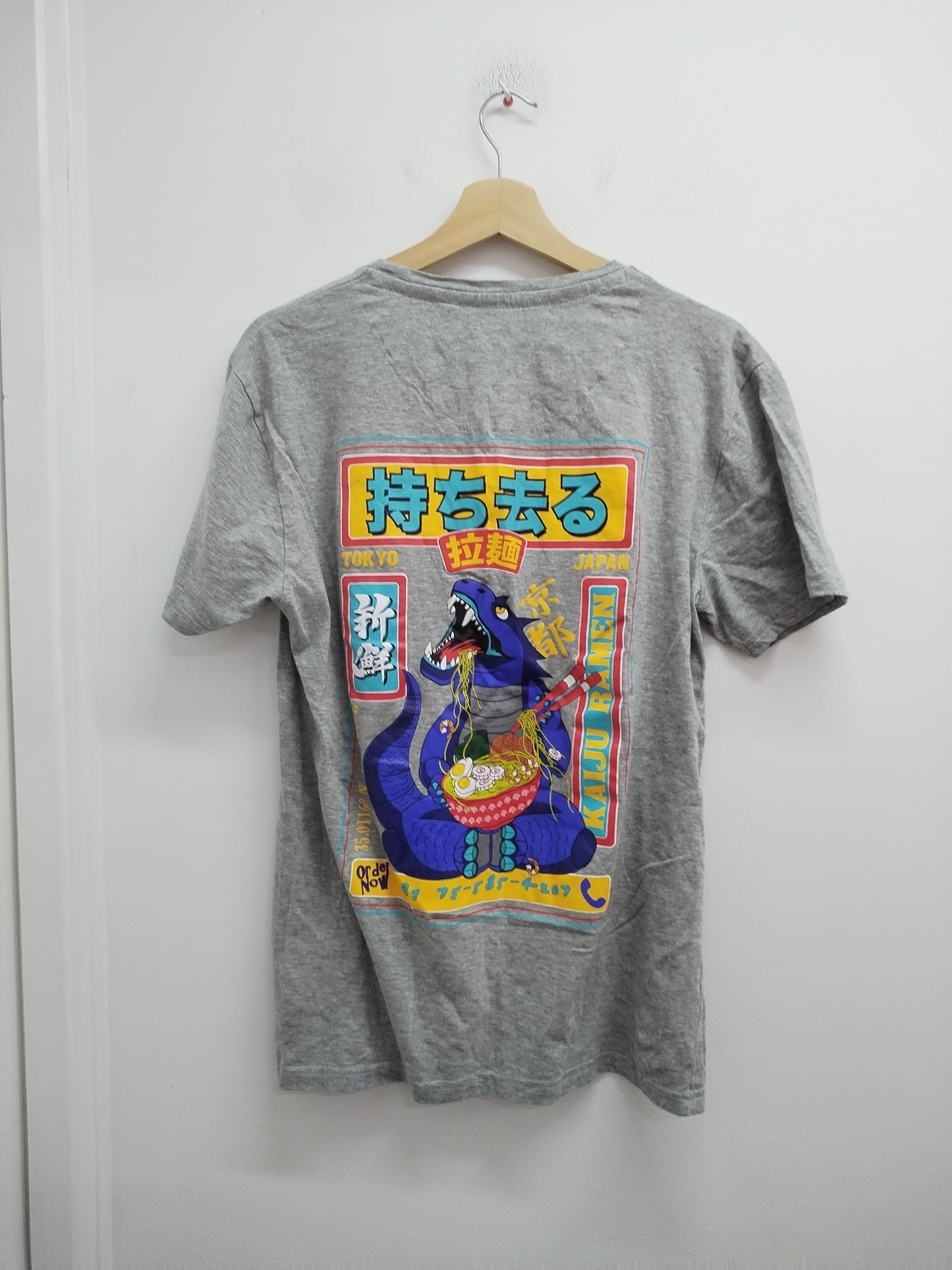 T-shirt Brave Soul gris avec impression Taille L