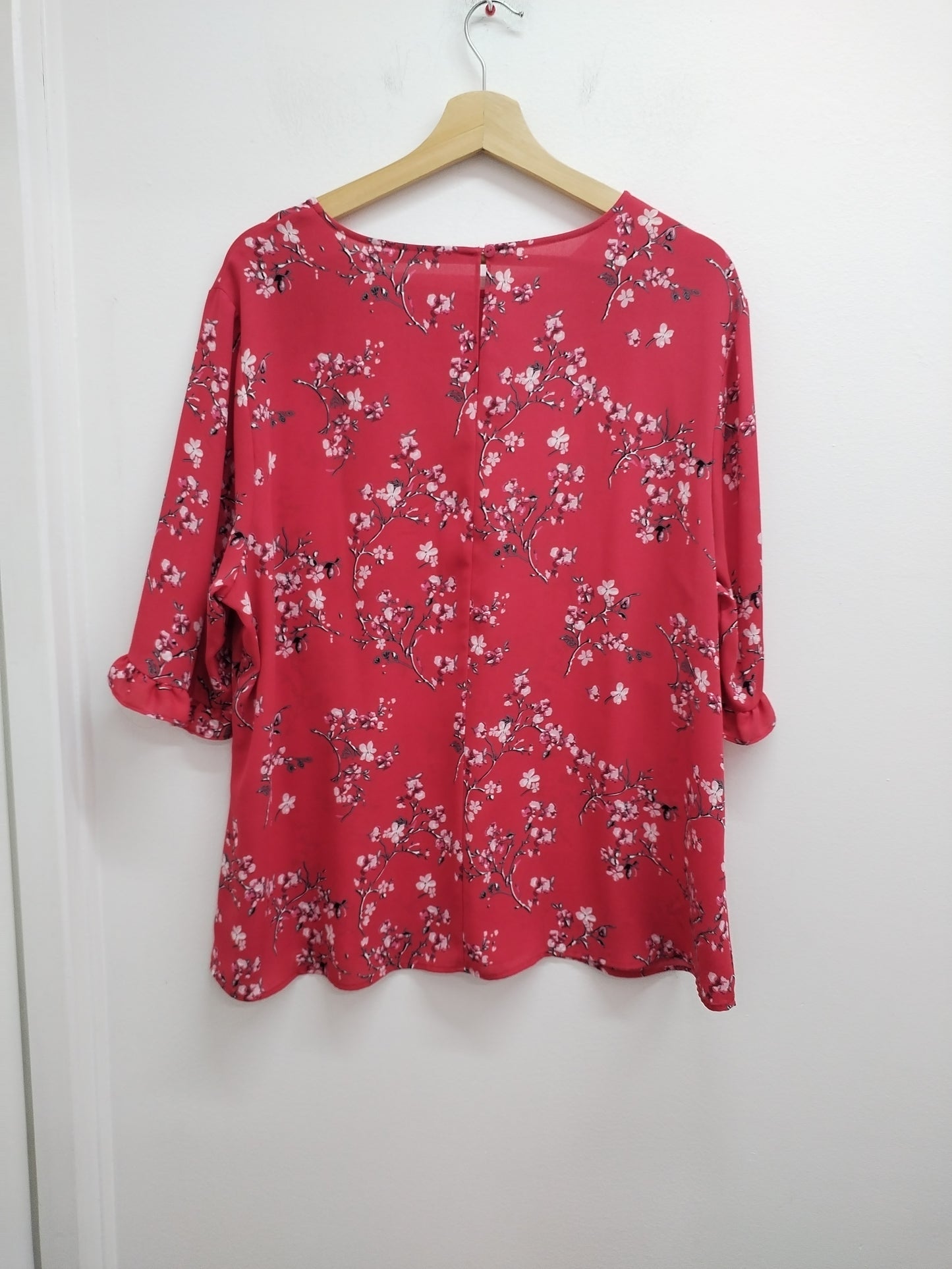 Tunique manches courtes rouge fleurie Taille XL