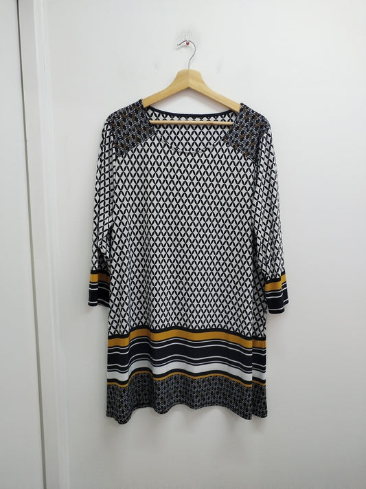 Robe manches 3/4 blanche, noire et jaune à motifs Taille L