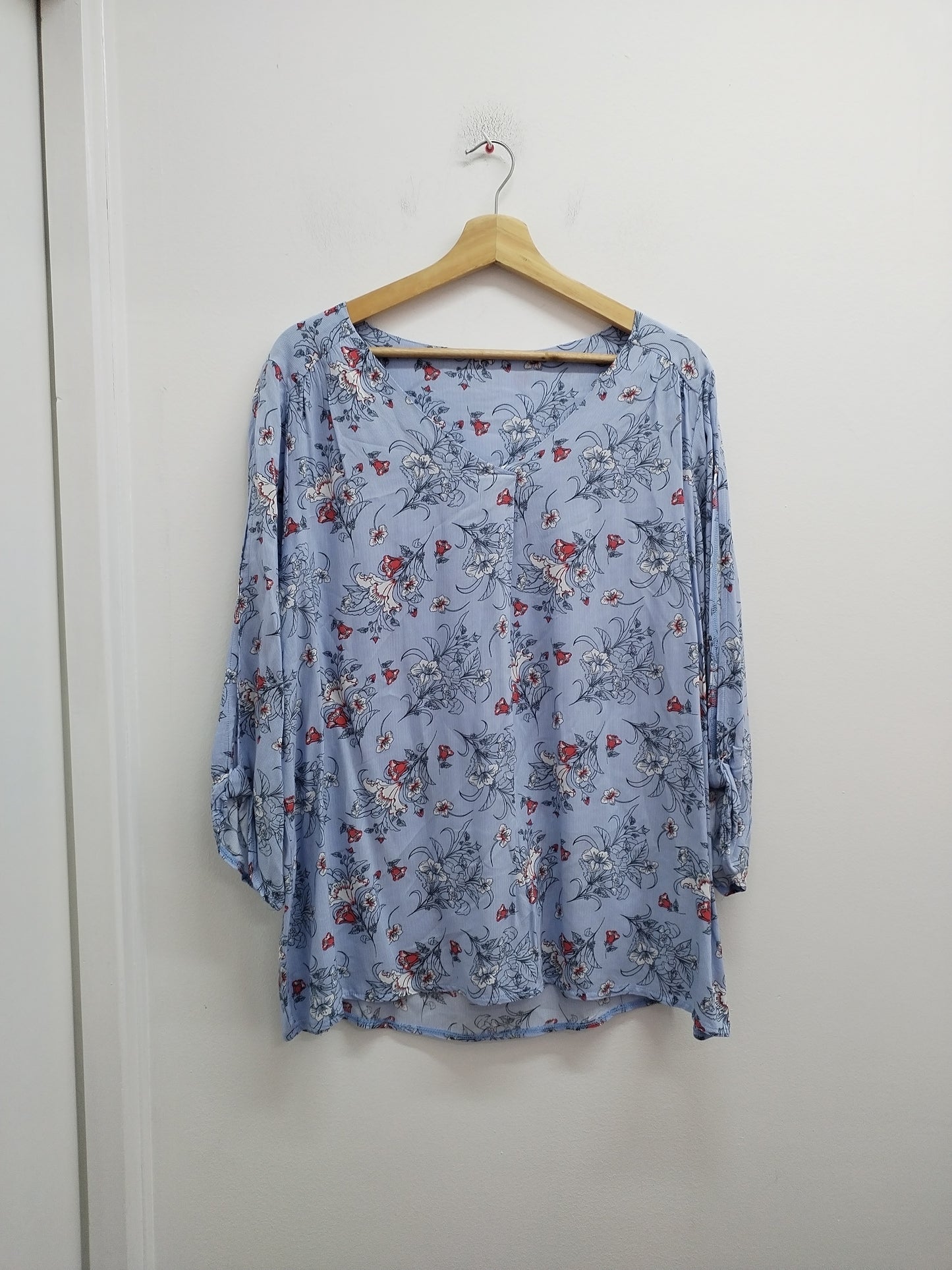 Tunique manches 3/4 bleue claire fleurie Taille 2XL