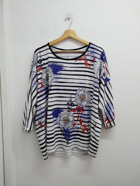 Pull fin manches 3/4 fleuri et rayé blanc et marine Taille XL