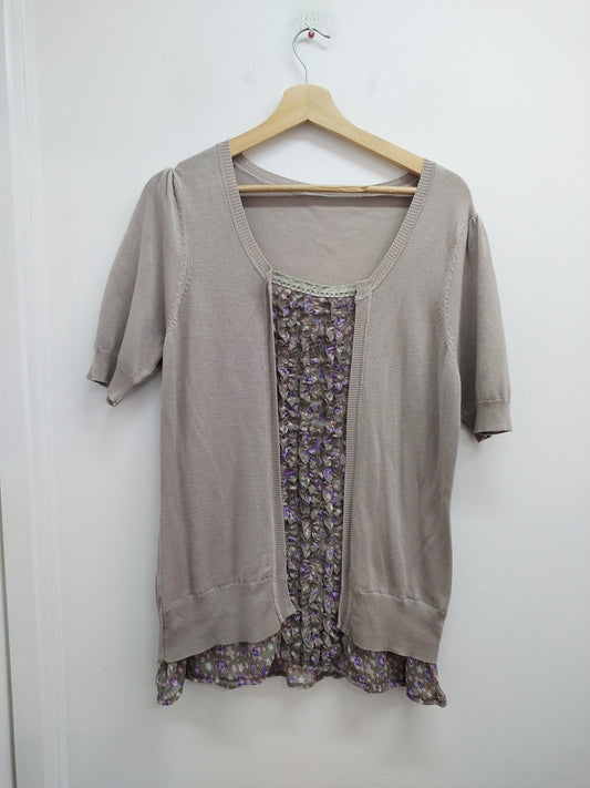 Pull fin manches courtes beige foncé et fleuri Taille M