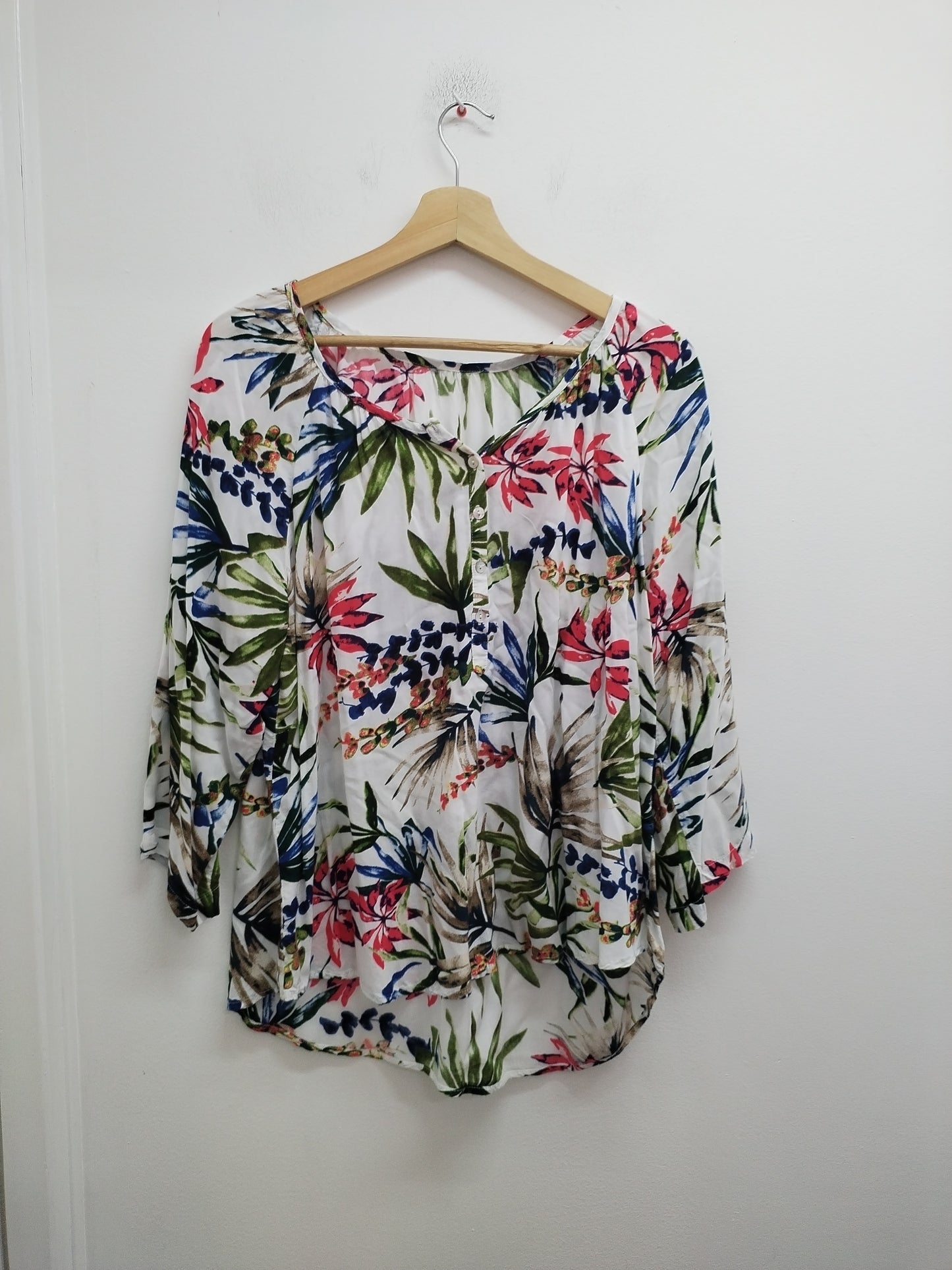 Tunique manches 3/4 blanche fleurie Taille XL