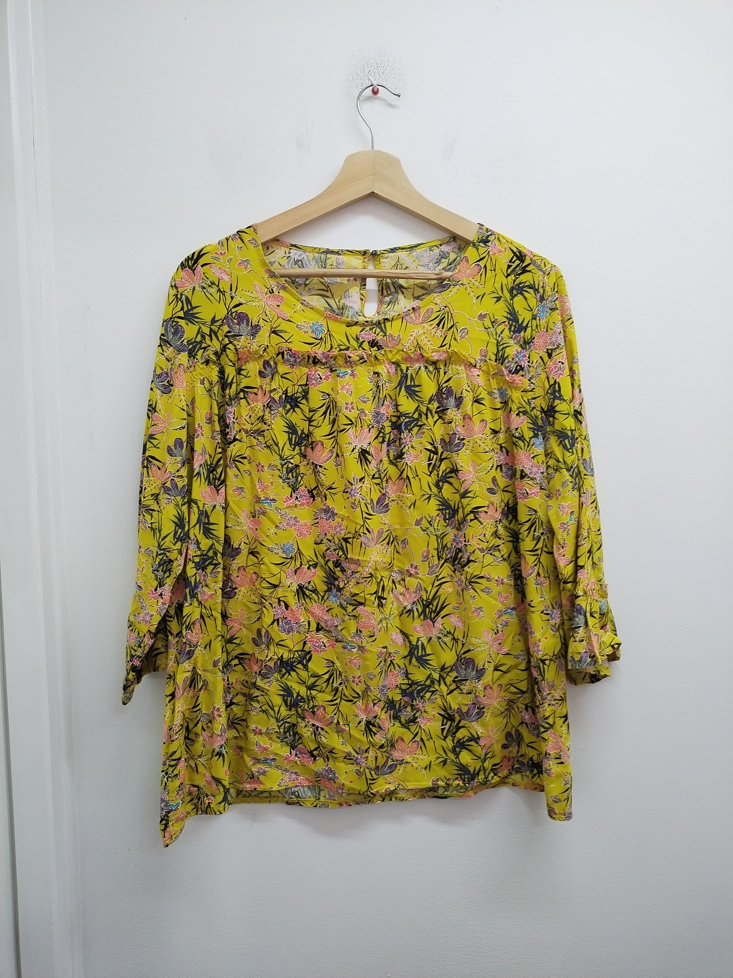 Tunique manches 3/4 jaune fleurie Taille XL