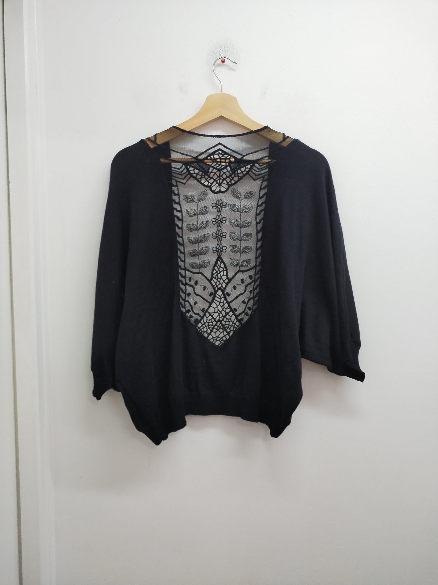 Gilet manches 3/4 noir avec dentelle dans le dos Taille M/L