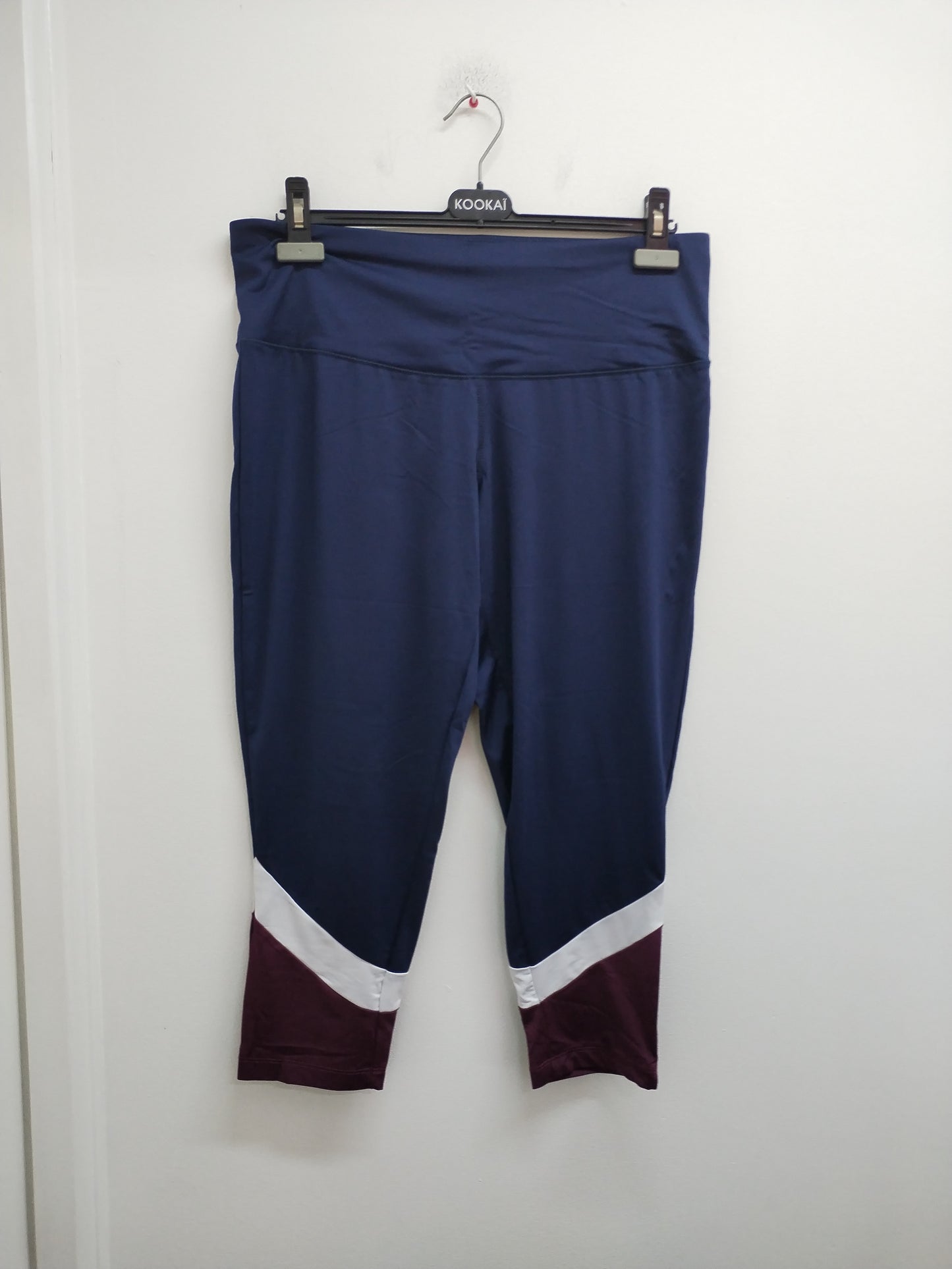 Legging court de sport Active Touch marine, blanc et bordeaux Taille 46/48
