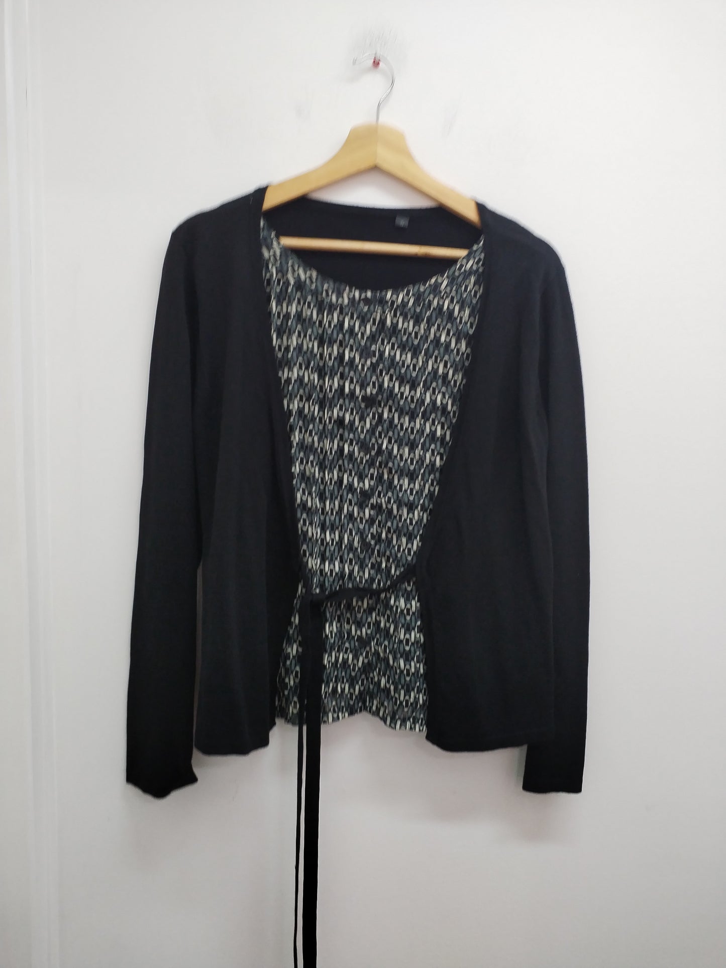 Pull chemise noir et imprimé Taille L