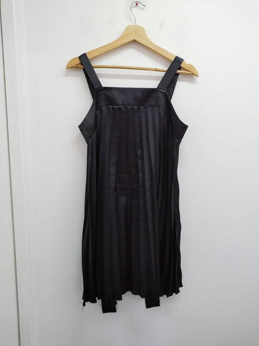 Robe à bretelles Style By Véti avec nœud dans le dos noire satinée Taille 38/40