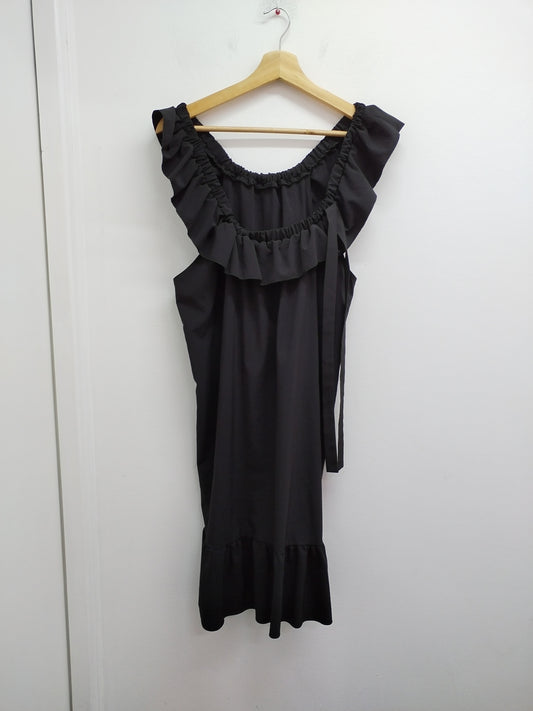 Robe sans manches avec volant noir Taille M