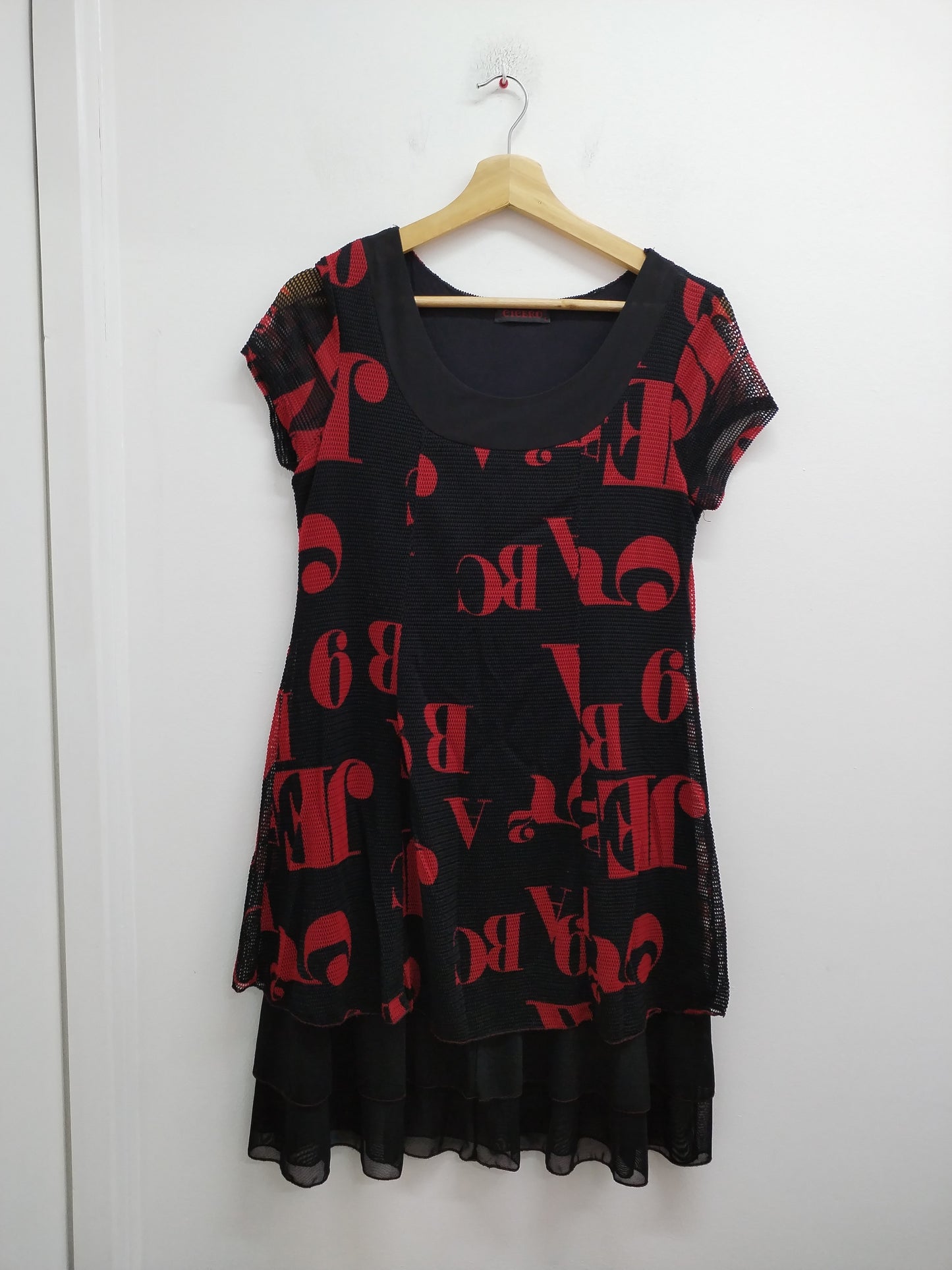 Robe manches courtes Cicero noire et rouge avec impression Taille L