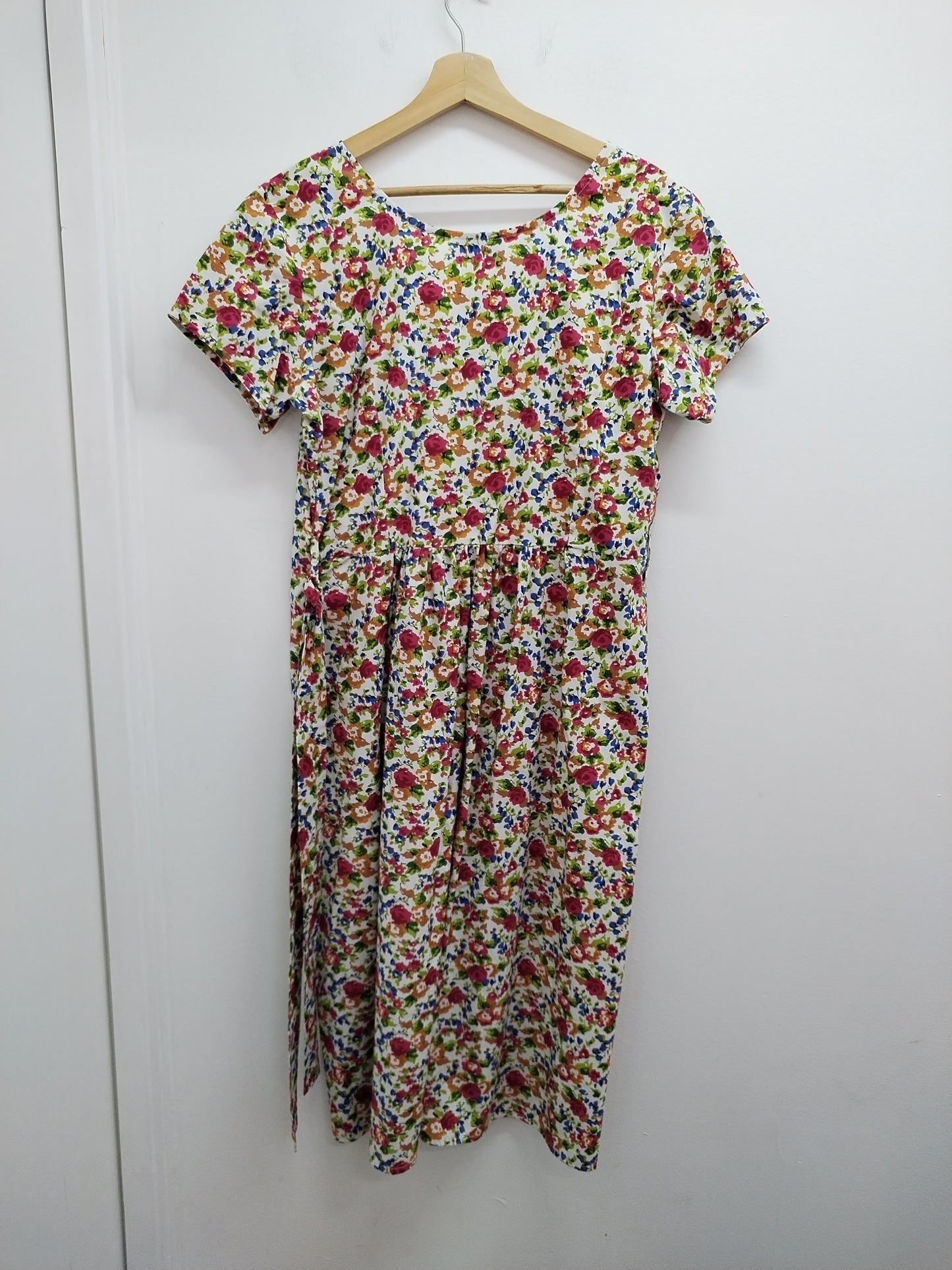 Robe manches courtes Antonelle fleurie Taille 46