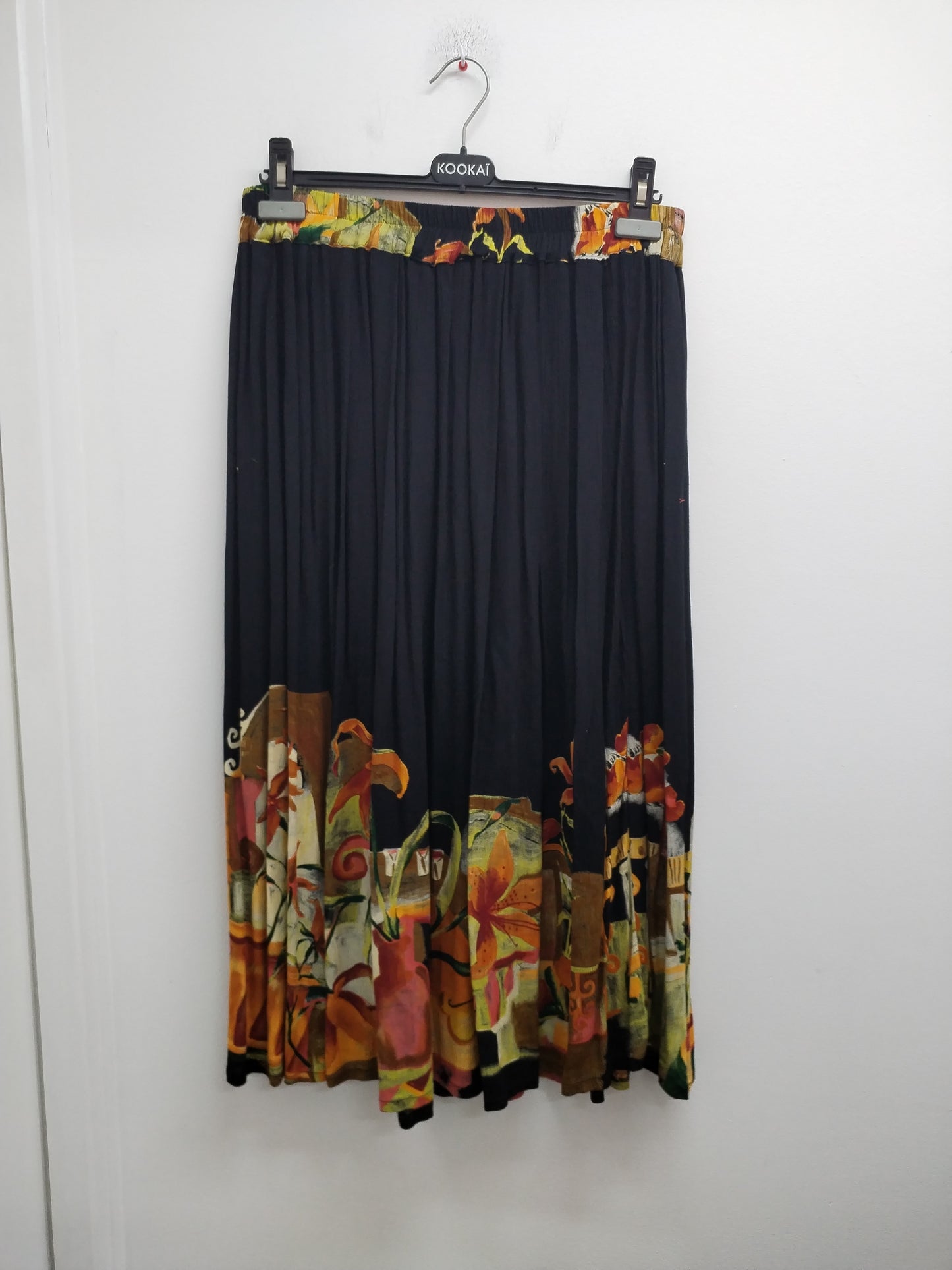 Jupe longue noire et imprimée Taille L
