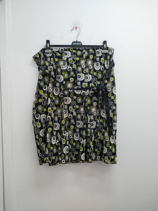 Jupe noire avec motifs verts Taille 50/52