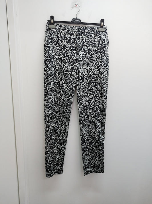 Pantalon Cache-Cache noir et blanc fleuri Taille 36