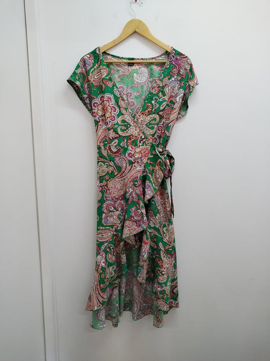 Robe longue cache-cœur manches courtes Shein verte à motifs Taille S