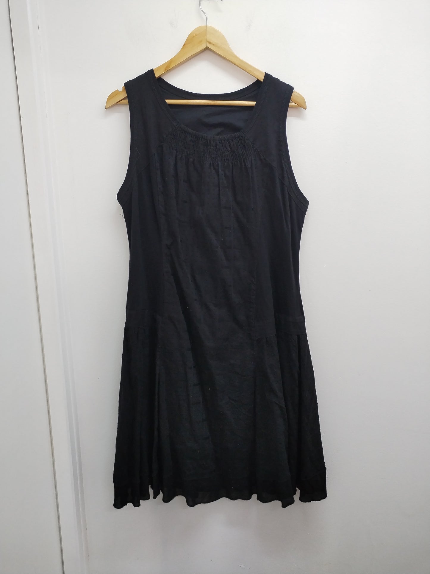 Robe sans manches noire Taille L
